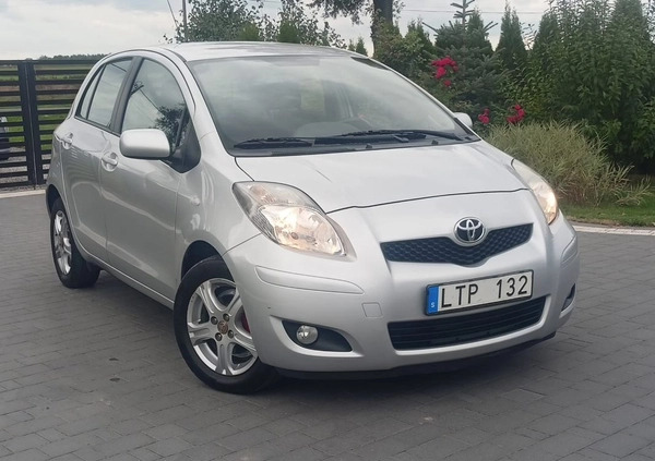 Toyota Yaris cena 22900 przebieg: 195000, rok produkcji 2011 z Mirsk małe 326